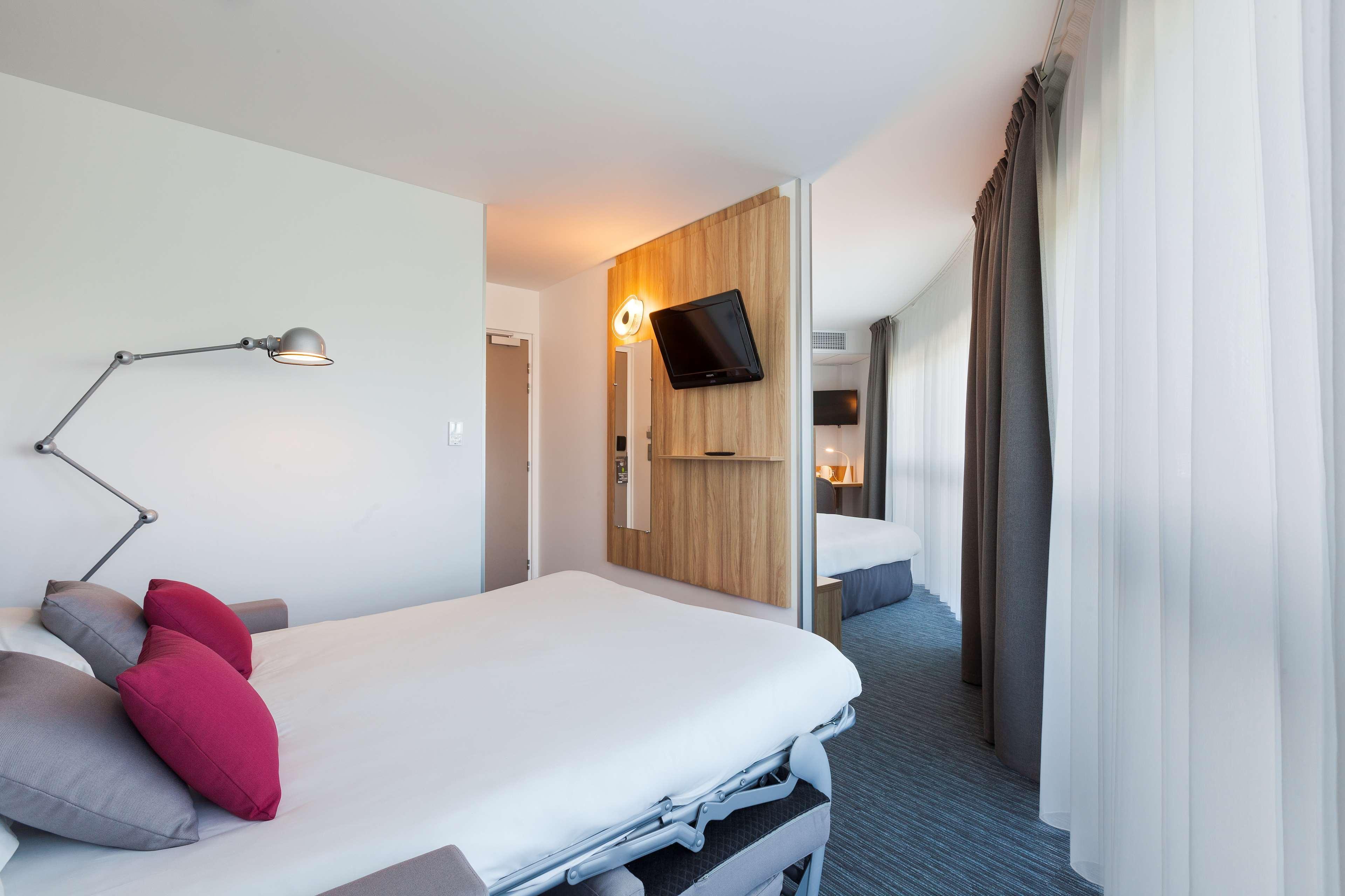 Campanile Metz Nord - Talange Hotel Bagian luar foto