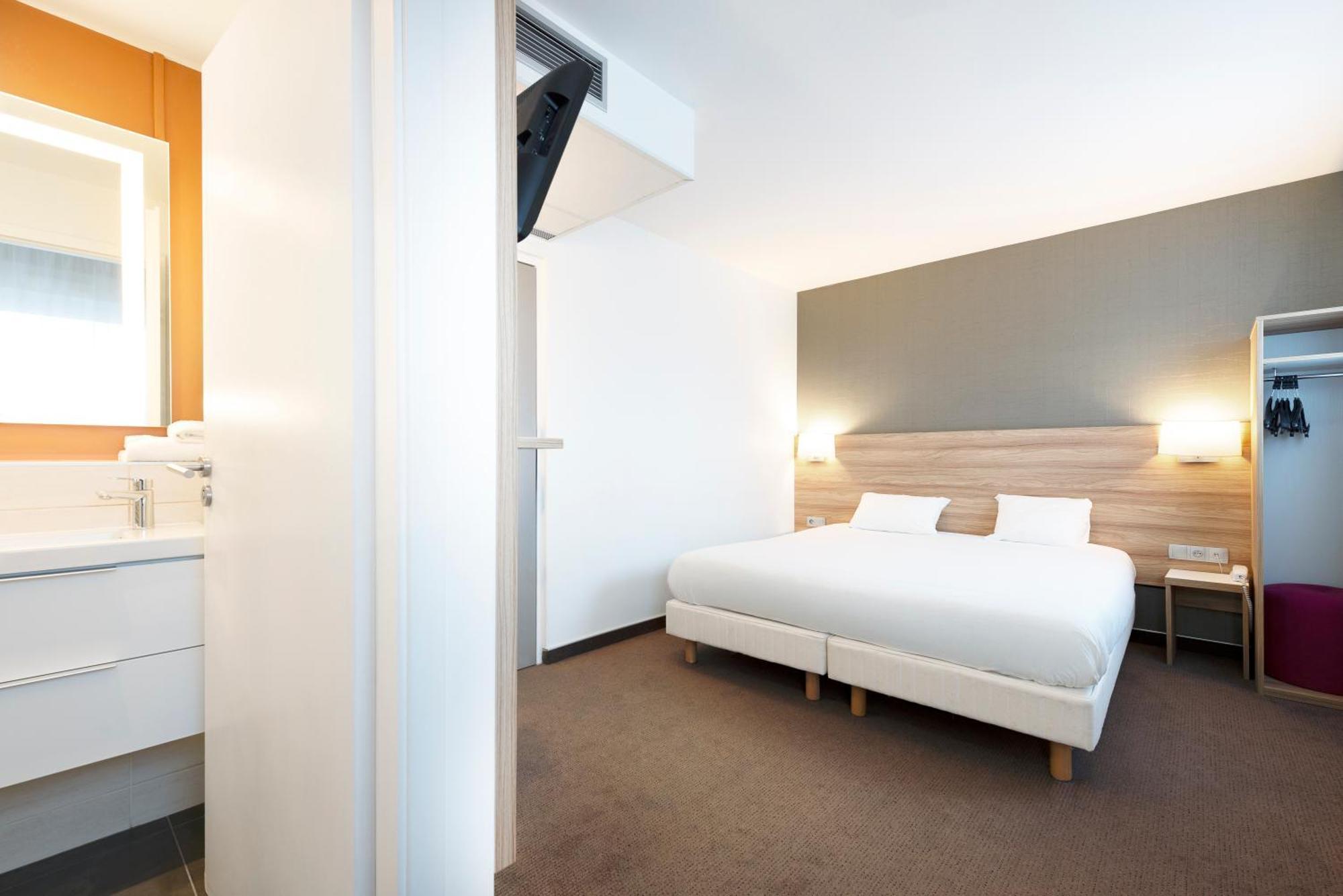 Campanile Metz Nord - Talange Hotel Bagian luar foto